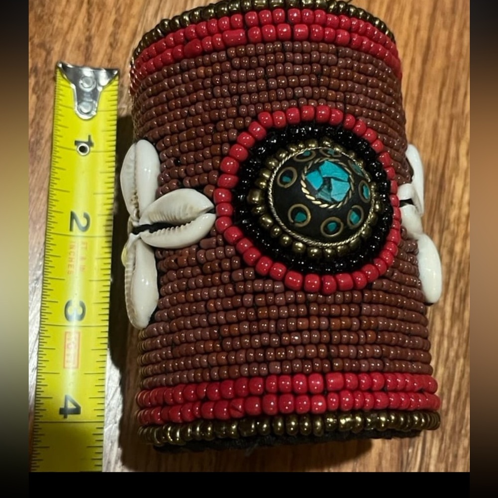 Wide tribal Beaded cuff Bracelet with Shell Accents and intracate beading - Picture 8 of 12